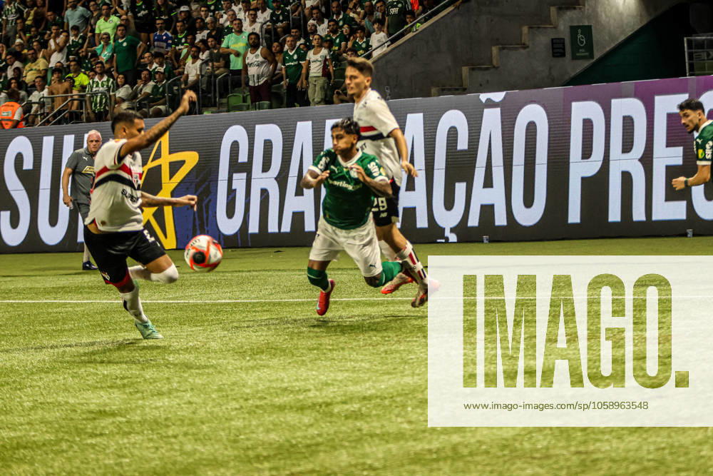 Match between Palmeiras and Sao Paulo for the Sao Paulo championship Sao paulo (sp), 02 16 2025 - paulistao palmeiras vs sao paulo - torres player of palmeiras during the match between palmeiras and sao paulo, valid for the 10th round of the 2025 paulista football championship, on the night of this sunday, february 16, 2025, at allianz parque, in sao paulo-sp (Foto: Joca Duarte Thenews2 imago images) SPO