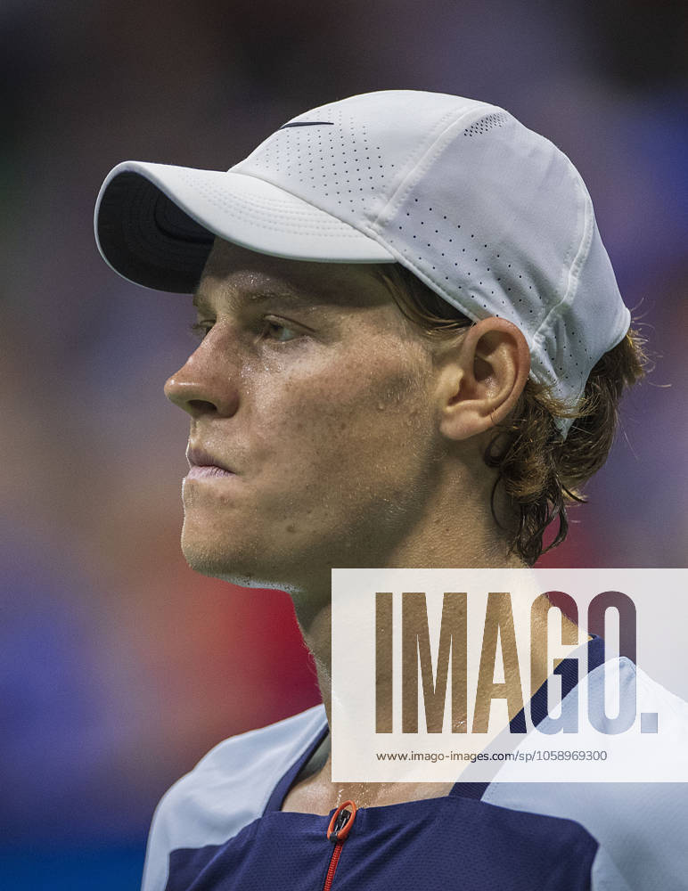 Jannik Sinner accepts a three-month anti-doping ban. FILE PHOTO: Jannik Sinner during his match against Carlos Alcaraz on Day 10 of the 2022 US Open at USTA Billie Jean King National Tennis Center on Wednesday September 7, 2022 in the Flushing neighborhood of the Queens borough of New York City. JAVIER ROJAS PI Flushing Meadows USA - ZUMAp124 20250216_zaa_p124_001