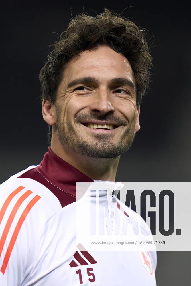 FC Porto v AS Roma - UEFA Europa League 2024 25 League Knockout Play-off First Leg Mats Hummels of AS Roma reacts during the warm-up prior to the UEFA Europa League Knockout phase play-offs 1st leg match between FC Porto and AS Roma at Estadio Do Dragao in Porto, Portugal, on February 13, 2025. UEFA Europa League Knockout phase play-offs1st leg match between FC porto and AS Roma at Estadio Do Dragao in Porto, Portugal, o Porto Portugal