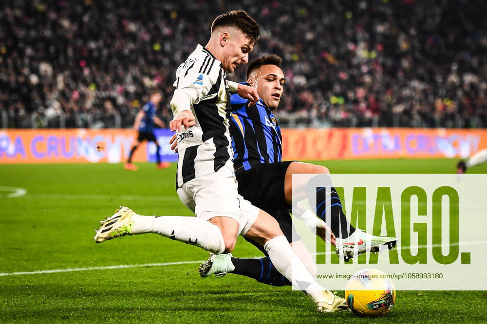 Francisco CONCEICAO of Juventus and Lautaro MARTINEZ of Inter Milan during the Serie A match between Juventus FC and FC Internazionale at Allianz Stadium on January 16, 2025 in Turin, Italy. Turin Italy - ZUMAm308 20250216_zsp_m308_042