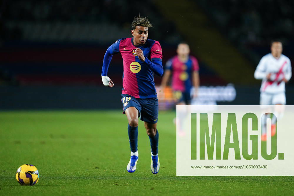 FC Barcelona, Barca Rayo Vallecano. La Liga EA Sports match. Date 24 Lamine Yamal of FC Barcelona during the La Liga EA Sports match between FC Barcelona and Rayo Vallecano played at Lluis Companys Stadium on February 17, 2025 in Barcelona, Spain. kpng