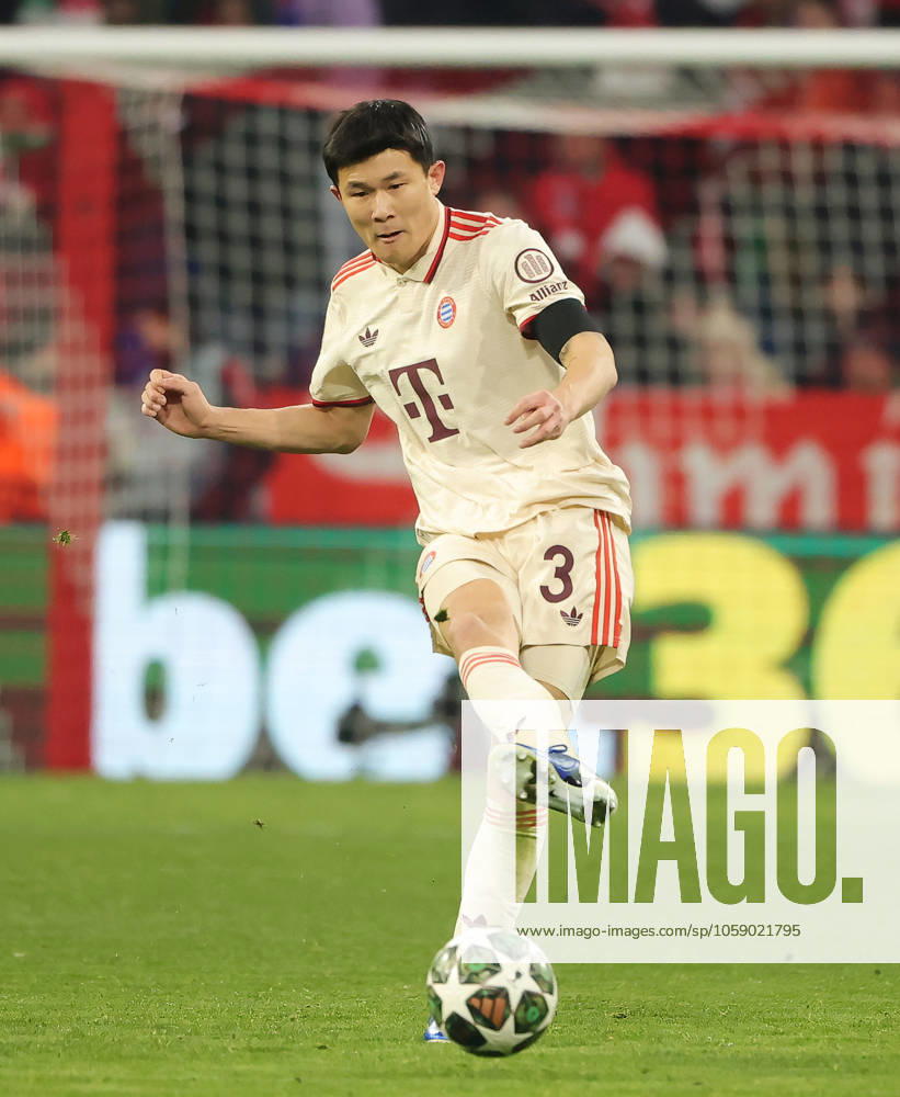 Champions League, FC Bayern Muenchen vs Celtic Glasgow, Allianz Arena Muenchen,Soccer, Sports, in picture Min Jae Kim FC Bayern Muenchen