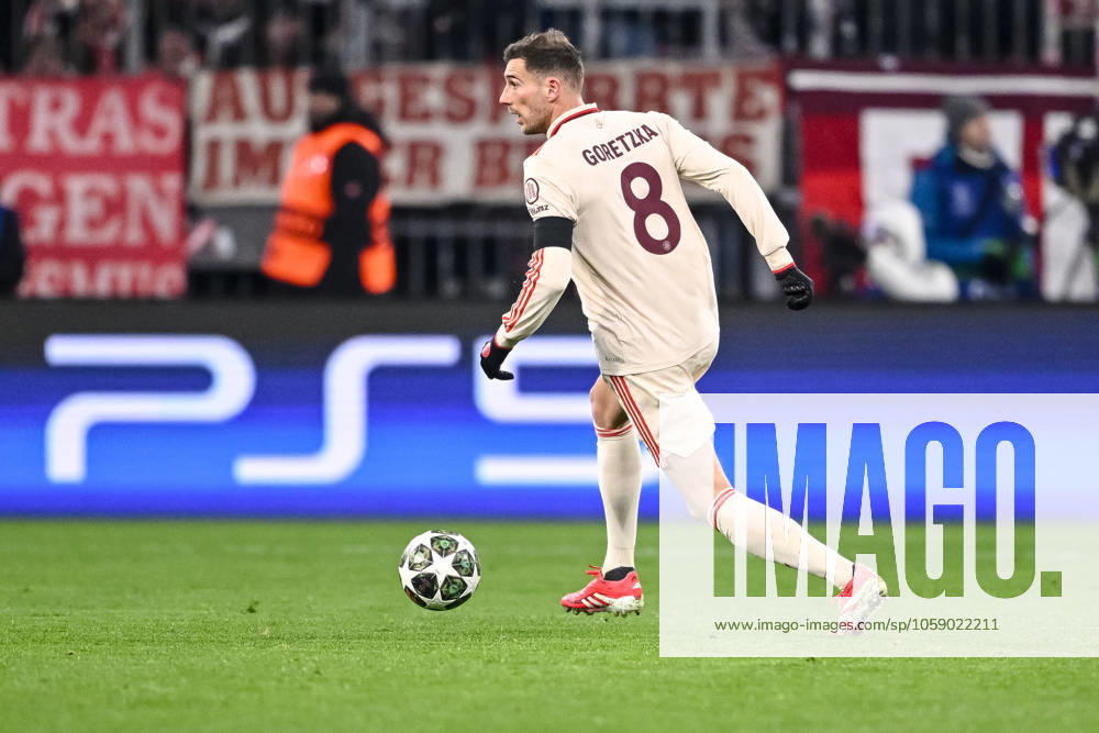 Leon Goretzka FC Bayern Muenchen controls the Ball during the UEFA Champions League 2024 25 League Knockout Play off Second Leg match between FC Bayern München and Celtic FC at Allianz Arena on February 18, 2025 in Munich, Germany Photo by Harry Langer DeFodi Images Defodi 541 FCBCEL0250218 506 Defodi-541