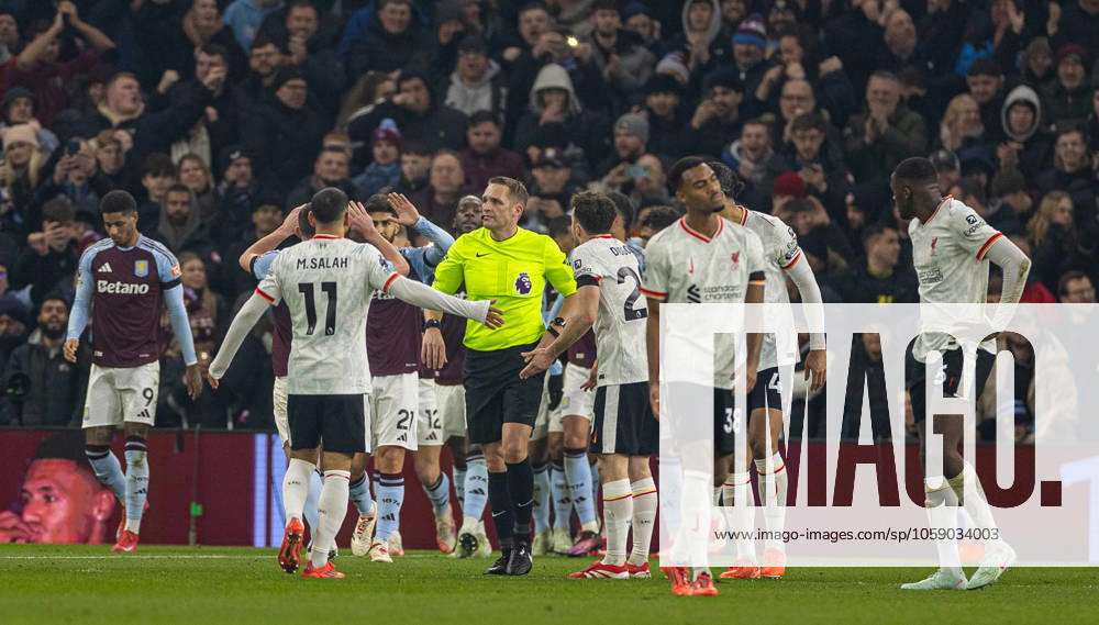 Football - FA Premier League - Aston Villa FC v Liverpool FC BIRMINGHAM, ENGLAND - Wednesday, February 19, 2025: Liverpool players complain to referee Craig Pawson after Aston Villa s second goal during the FA Premier League match between Aston Villa FC and Liverpool FC at Villa Park. (Photo by David Rawcliffe Propaganda) BIRMINGHAM Villa Park WEST MIDLANDS ENGLAND