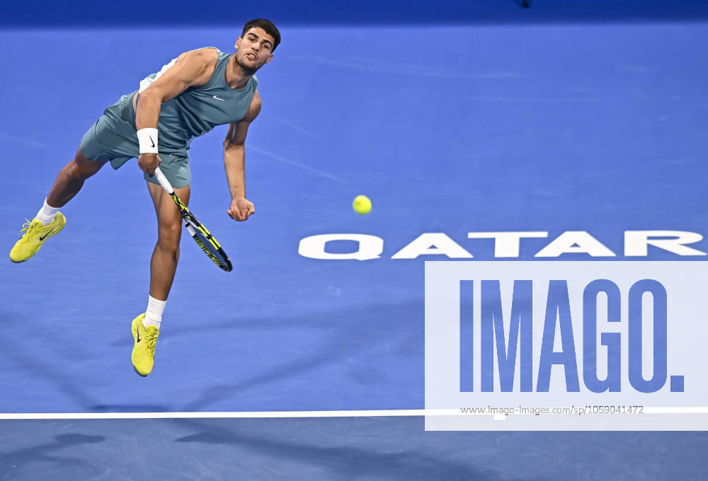 KW08 ATP, Tennis Herren QATAR EXXONMOBIL OPEN ROUND OF 16 Carlos Alcaraz of Spain competes in her round of 16 match against Luca Nardi of Italy during the ATP Qatar ExxonMobil Open 2025 tennis tournament at the Khalifa International Tennis Complex in Doha, Qatar, on February 19, 2025. DOHA Qatar