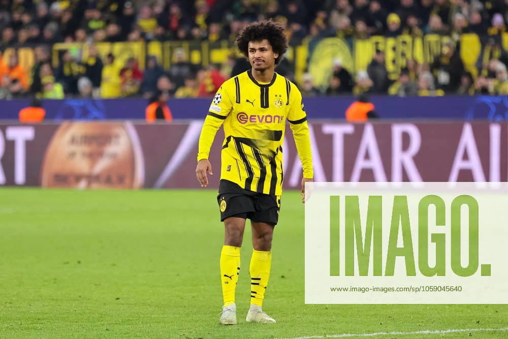 Karim Adeyemi (Borussia Dortmund, 27) GER, Borussia Dortmund gegen Sporting Lissabon, Fussball, Champions League, Play-offs, Spielzeit 2024 2025, 19.02.2025 DFL REGULATIONS PROHIBIT ANY USE OF PHOTOGRAPHS AS IMAGE SEQUENCES AND OR QUASI-VIDEO GER, Borussia Dortmund gegen Sporting Lissabon, Fussball, Champions League, Play-offs, Spielzeit 2024 2025, 19.02.2025 Dortmund