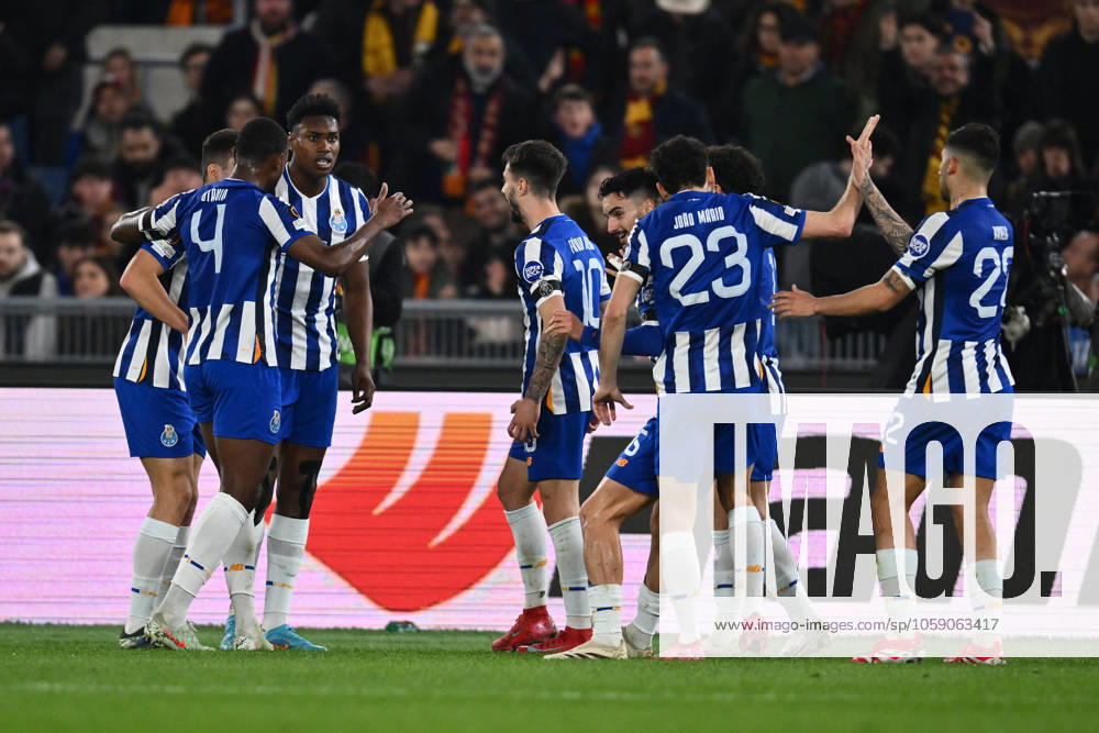 CALCIO - UEFA Europa League - AS Roma vs FC Porto Samu Omorodion of F.C. Porto celebrates after scoring the goal to make it 0-1 during the 2024 25 UEFA Europa League knockout play-off second leg match between A.S. Roma and F.C. Porto at Olympic Stadium on February 20, 2025 in Rome, Italy. Rome Italy