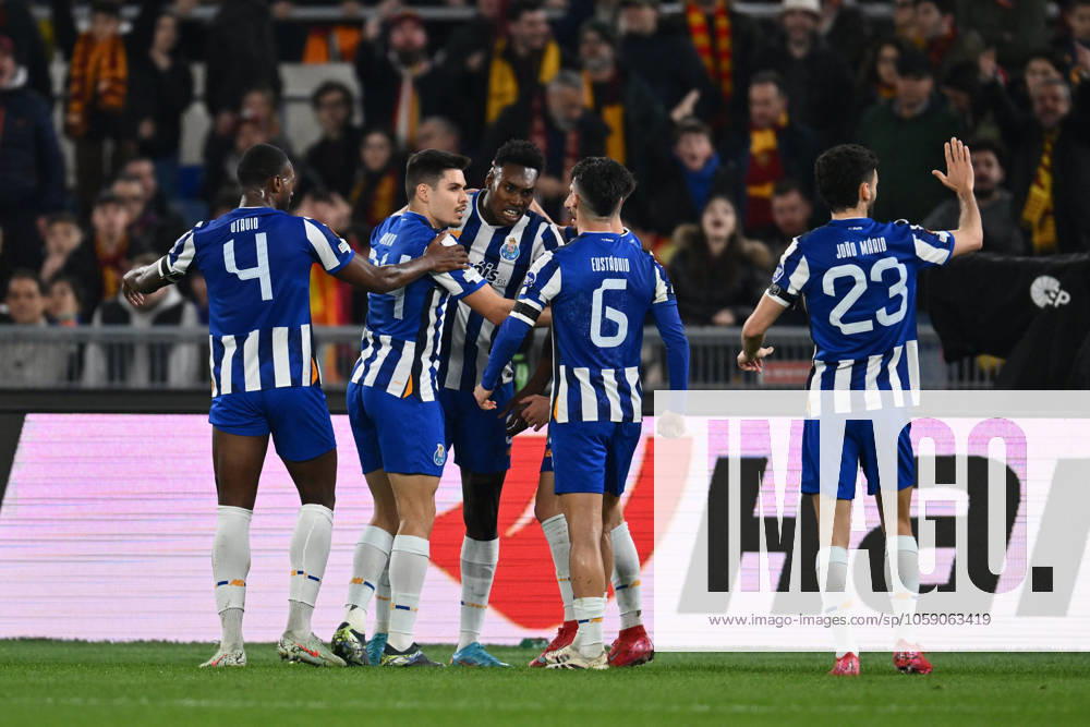 CALCIO - UEFA Europa League - AS Roma vs FC Porto Samu Omorodion of F.C. Porto celebrates after scoring the goal to make it 0-1 during the 2024 25 UEFA Europa League knockout play-off second leg match between A.S. Roma and F.C. Porto at Olympic Stadium on February 20, 2025 in Rome, Italy. Rome Italy