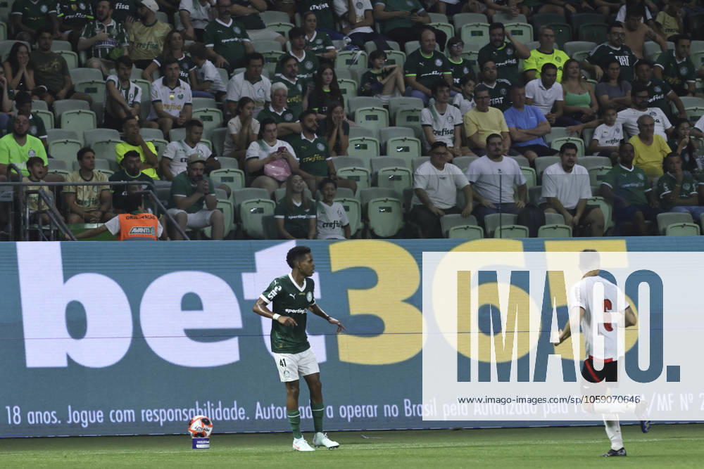 Match between Palmeiras and Botafogo SP for the Sao Paulo championship Sao paulo (sp), 20 02 2025 - paulistao palmeiras vs botagogo sp estevao in a play in the match between palmeiras vs botafogo sp, valid for the 11th round of the 2025 paulista football championship, on the night of this tuesday, february 20, 2025, at allianz parque, in sao paulo-sp (Foto: Leco Viana Thenews2 imago images) SPO
