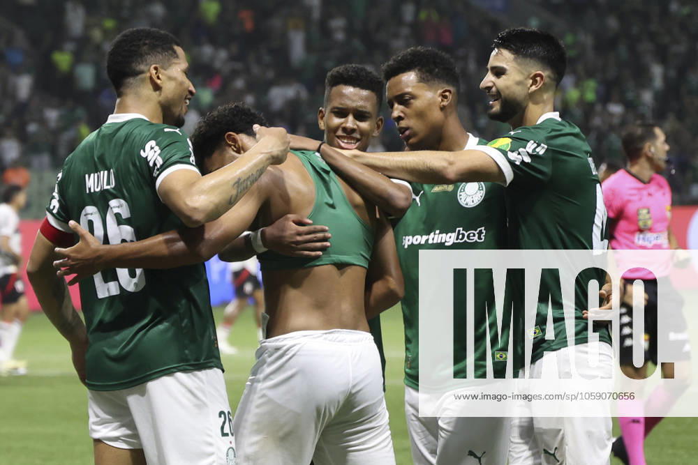 Match between Palmeiras and Botafogo SP for the Sao Paulo championship Sao paulo (sp), 20 02 2025 - paulistao palmeiras vs botagogo sp luighi from palmeiras scores and celebrates his goal in the match between palmeiras and botafogo sp, valid for the 11th round of the 2025 paulista football championship, on the night of this tuesday, february 20, 2025, at allianz parque, in sao paulo-sp (Foto: Leco Viana Thenews2 imago images) SPO