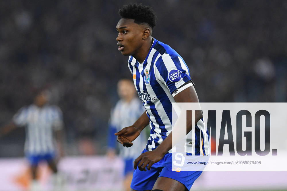CALCIO - UEFA Europa League - AS Roma vs FC Porto Samu Omorodion of FC Porto during the Europa League Knockout phase play-offs 2nd leg match between AS Roma v FC Porto at Olympic stadium, Mattia Vian during AS Roma vs FC Porto, Football Europa League match in Rome, Italy, February 20 2025 Rome Italy