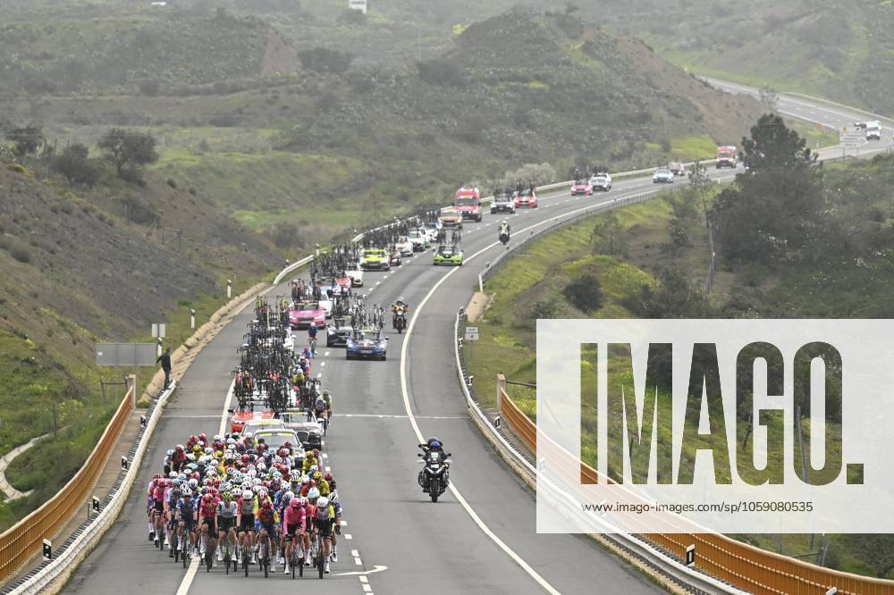 2025 Volta Algarve cycling race - Stage 3 TAVIRA, PORTUGAL - FEBRUARY 21 : illustration picture of the peloton during stage 3 of the 51th edition of the Volta Algarve cycling race, with start in Vila Real Santo Antonio and finish in Tavira on February 21, 2025 in Tavira, Portugal, 21 02 2025 ( Motordriver Kenny Verfaillie - Tavira Portugal
