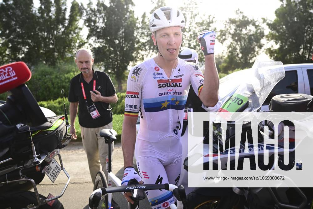 UAE Tour 2025 - Stage 5 DUBAI, UNITED ARAB EMIRATES - FEBRUARY 20 : Merlier Tim (BEL) of Soudal Quick-Step celebrates the victory after Stage 5 of the UAE Tour 2025 cycling race with start in American University in Dubai and finish in Hamdan Bin Mohammed Smart University (160 km) on February 20, 2025 in Dubai, United Arab Emirates, 20 02 2025 Dubai United Arab Emirates