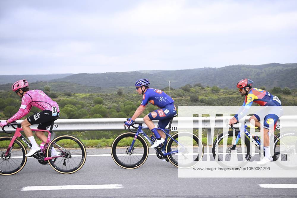 2025 Volta Algarve cycling race - Stage 3 TAVIRA, PORTUGAL - FEBRUARY 21 : Shaw James (GBR) of EF Education - Easypost, Combaud Romain (FRA) of Team Picnic PostNL, Mosca Jacopo (ITA) of Lidl-Trek during stage 3 of the 51th edition of the Volta Algarve cycling race, with start in Vila Real Santo Antonio and finish in Tavira on February 21, 2025 in Tavira, Portugal, 21 02 2025 ( Motordriver Kenny Verfaillie - Tavira Portugal