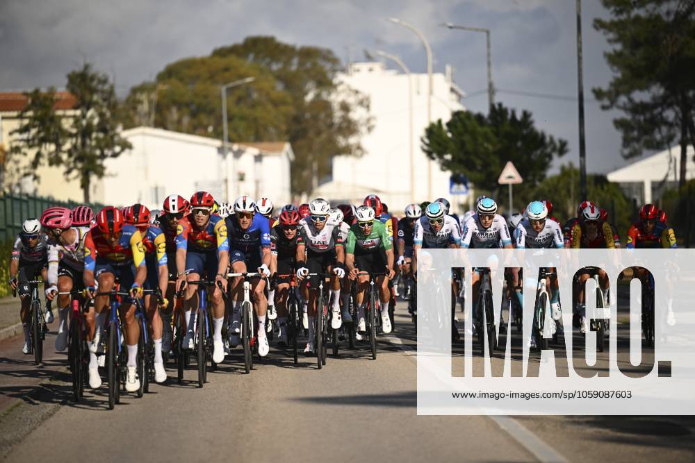 2025 Volta Algarve cycling race - Stage 3 TAVIRA, PORTUGAL - FEBRUARY 21 : illustration picture of the peloton during stage 3 of the 51th edition of the Volta Algarve cycling race, with start in Vila Real Santo Antonio and finish in Tavira on February 21, 2025 in Tavira, Portugal, 21 02 2025 ( Motordriver Kenny Verfaillie - Tavira Portugal