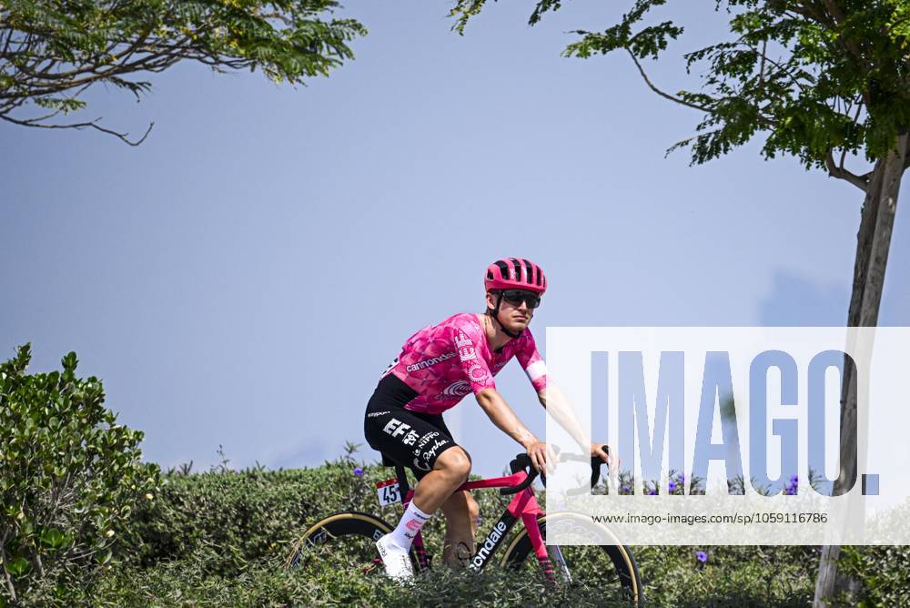 UAE Tour 2025 - Stage 6 ABU DHABI , UNITED ARAB EMIRATES - FEBRUARY 22 : Rootkin-Gray Jack (GBR) of EF Education - EasyPost during Stage 6 of the UAE Tour 2025 cycling race with start in Abu Dhabi Cycling Club and finish in Abu Dhabi Breakwater (165 km) on February 22, 2025 in Abu Dhabi , United Arab Emirates, 22 02 2025 Abu Dhabi United Arab Emirates