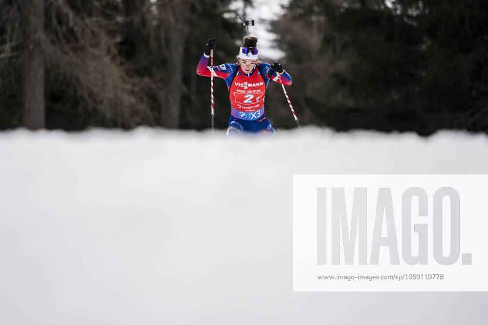 Lou Jeanmonnot of France competes in women s 4 x 6 km relay during the IBU Biathlon World Championships on February 22, 2025 in Lenzerheide Photo Petter Arvidson BILDBYRAN kod PA PA0987 bbeng biathlon biathlon biathlon biathlon world championships ibu world championships biathlon world championships relay women relay