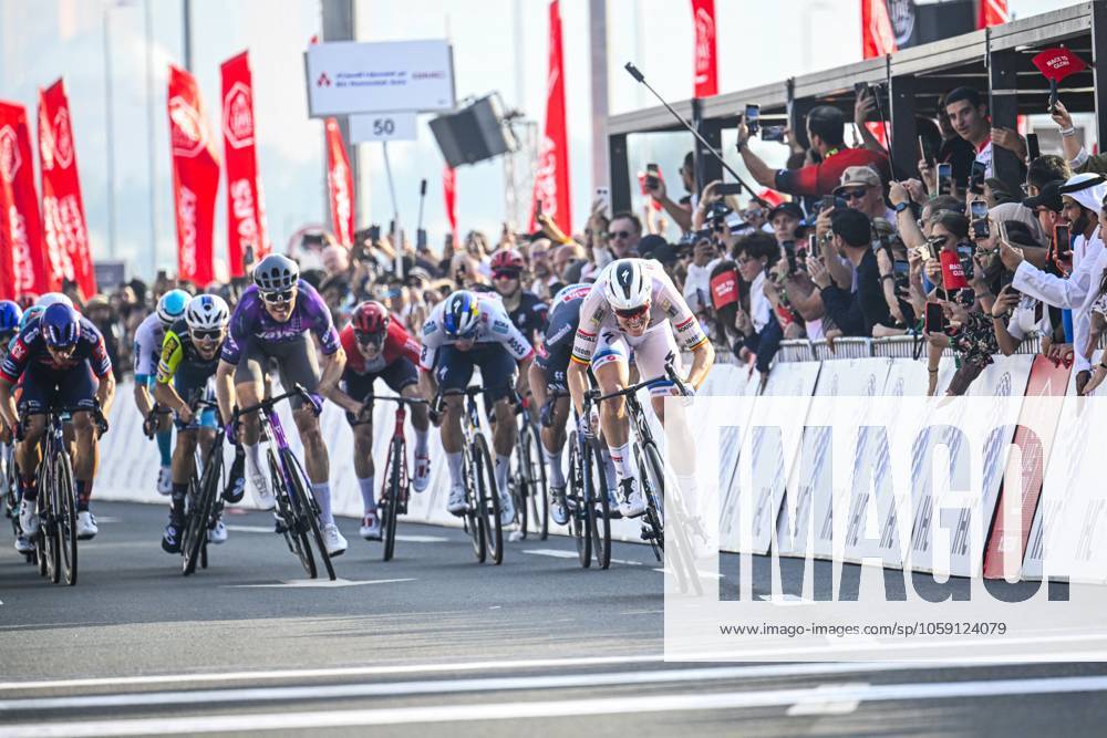 UAE Tour 2025 - Stage 6 ABU DHABI , UNITED ARAB EMIRATES - FEBRUARY 22 : Merlier Tim (BEL) of Soudal Quick-Step in the final sprint during Stage 6 of the UAE Tour 2025 cycling race with start in Abu Dhabi Cycling Club and finish in Abu Dhabi Breakwater (165 km) on February 22, 2025 in Abu Dhabi , United Arab Emirates, 22 02 2025 Abu Dhabi United Arab Emirates