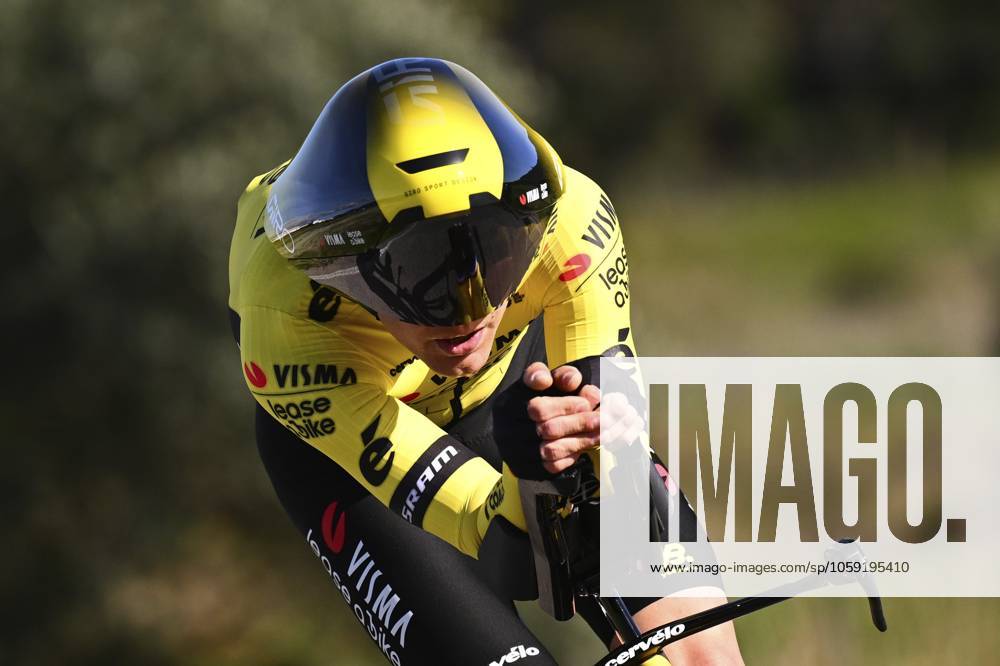 2025 Volta Algarve cycling race - Stage 5 MALHAO, PORTUGAL - FEBRUARY 23 : Kelderman Wilco (NED) of Team Visma I Lease a Bike during stage 5, an individual time trial, of the 51th edition of the Volta Algarve cycling race, with start in Salir and finish in Malhao on February 23, 2025 in Malhao, Portugal, 23 02 2025 ( Motordriver Kenny Verfaillie - Malhao Portugal