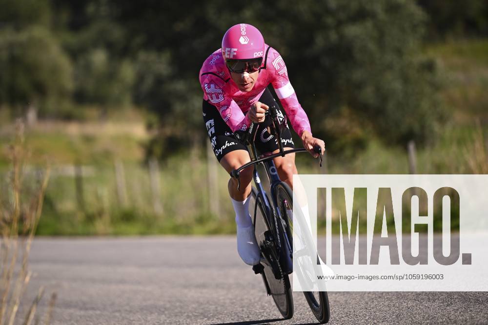 2025 Volta Algarve cycling race - Stage 5 MALHAO, PORTUGAL - FEBRUARY 23 : Costa Rui (POR) of EF Education - Easypost during stage 5, an individual time trial, of the 51th edition of the Volta Algarve cycling race, with start in Salir and finish in Malhao on February 23, 2025 in Malhao, Portugal, 23 02 2025 ( Motordriver Kenny Verfaillie - Malhao Portugal