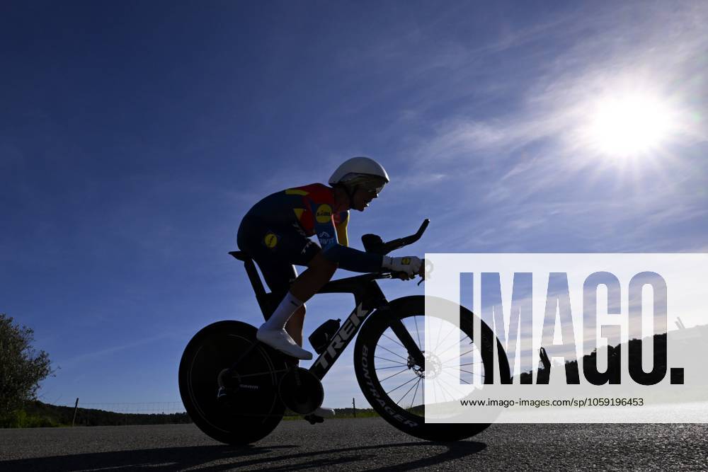 2025 Volta Algarve cycling race - Stage 5 MALHAO, PORTUGAL - FEBRUARY 23 : Verona Carlos (ESP) of Lidl-Trek during stage 5, an individual time trial, of the 51th edition of the Volta Algarve cycling race, with start in Salir and finish in Malhao on February 23, 2025 in Malhao, Portugal, 23 02 2025 ( Motordriver Kenny Verfaillie - Malhao Portugal