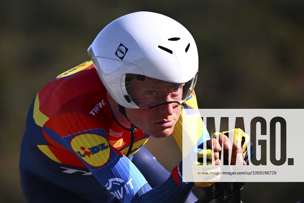 2025 Volta Algarve cycling race - Stage 5 MALHAO, PORTUGAL - FEBRUARY 23 : Oomen Sam (NED) of Lidl-Trek during stage 5, an individual time trial, of the 51th edition of the Volta Algarve cycling race, with start in Salir and finish in Malhao on February 23, 2025 in Malhao, Portugal, 23 02 2025 ( Motordriver Kenny Verfaillie - Malhao Portugal