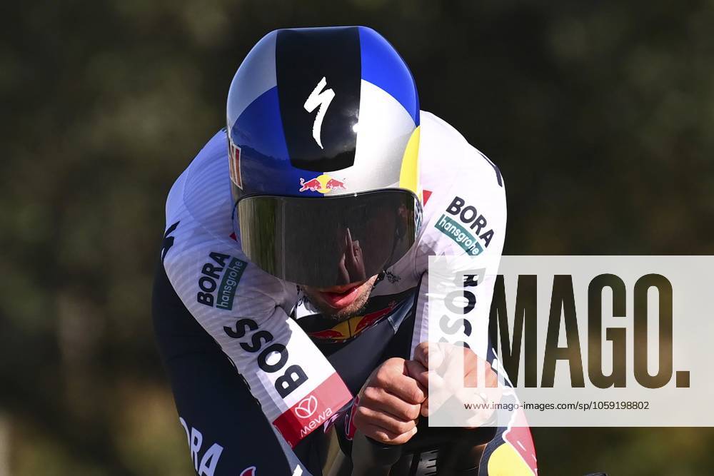 2025 Volta Algarve cycling race - Stage 5 MALHAO, PORTUGAL - FEBRUARY 23 : Roglic Primoz (SLO) of Red Bull - Bora - Hansgrohe during stage 5, an individual time trial, of the 51th edition of the Volta Algarve cycling race, with start in Salir and finish in Malhao on February 23, 2025 in Malhao, Portugal, 23 02 2025 ( Motordriver Kenny Verfaillie - Malhao Portugal