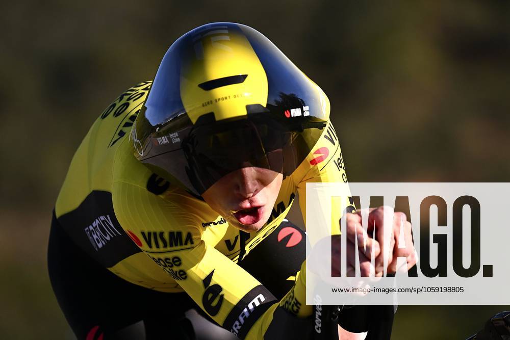 2025 Volta Algarve cycling race - Stage 5 MALHAO, PORTUGAL - FEBRUARY 23 : Vingegaard Jonas (DEN) of Team Visma I Lease a Bike during stage 5, an individual time trial, of the 51th edition of the Volta Algarve cycling race, with start in Salir and finish in Malhao on February 23, 2025 in Malhao, Portugal, 23 02 2025 ( Motordriver Kenny Verfaillie - Malhao Portugal
