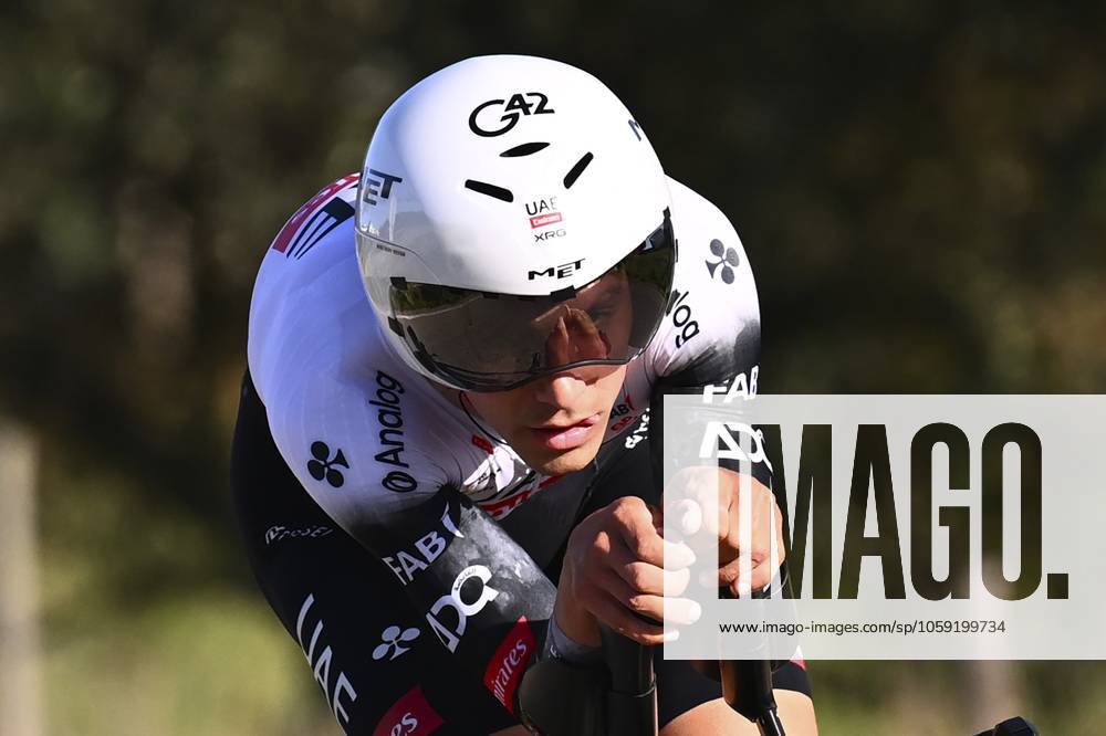 2025 Volta Algarve cycling race - Stage 5 MALHAO, PORTUGAL - FEBRUARY 23 : Almeida Joao (POR) of UAE Team Emirates during stage 5, an individual time trial, of the 51th edition of the Volta Algarve cycling race, with start in Salir and finish in Malhao on February 23, 2025 in Malhao, Portugal, 23 02 2025 ( Motordriver Kenny Verfaillie - Malhao Portugal