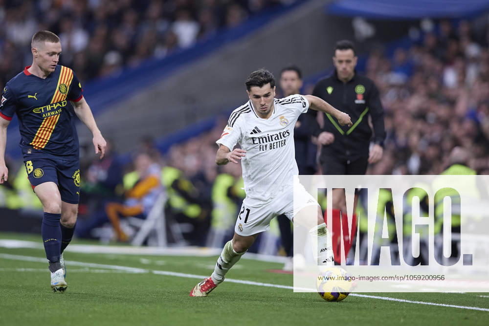 Brahim Diaz Real Madrid CF controls the ball during the LaLiga match between Real Madrid and Girona FC at Santiago BernabÃ u on February 23, 2025 in Madrid, Spain Photo by Manu Reino DeFodi Images