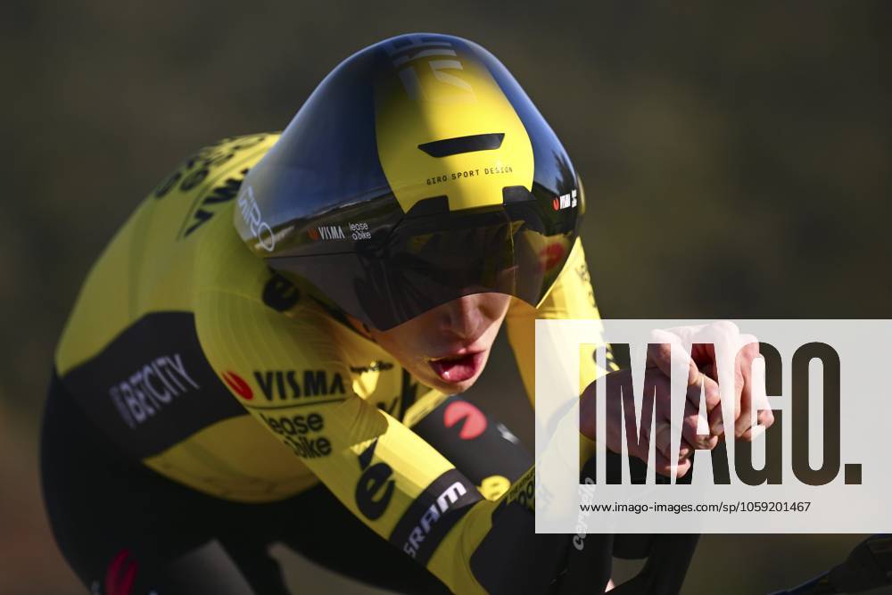 2025 Volta Algarve cycling race - Stage 5 MALHAO, PORTUGAL - FEBRUARY 23 : Vingegaard Jonas (DEN) of Team Visma I Lease a Bike during stage 5, an individual time trial, of the 51th edition of the Volta Algarve cycling race, with start in Salir and finish in Malhao on February 23, 2025 in Malhao, Portugal, 23 02 2025 ( Motordriver Kenny Verfaillie - Malhao Portugal