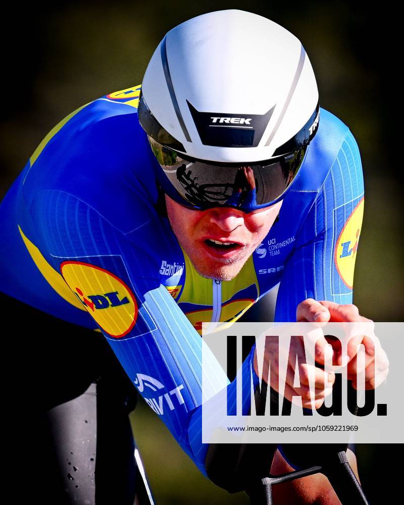 2025 Volta Algarve cycling race - Stage 5 MALHAO, PORTUGAL - FEBRUARY 23 : Soderqvist Jakob (SWE) of Lidl-Trek during stage 5, an individual time trial, of the 51th edition of the Volta Algarve cycling race, with start in Salir and finish in Malhao on February 23, 2025 in Malhao, Portugal, 23 02 2025 ( Motordriver Kenny Verfaillie -