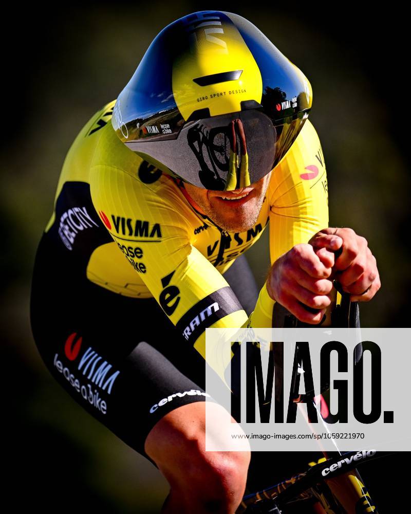 2025 Volta Algarve cycling race - Stage 5 MALHAO, PORTUGAL - FEBRUARY 23 : Benoot Tiesj (BEL) of Team Visma I Lease a Bike during stage 5, an individual time trial, of the 51th edition of the Volta Algarve cycling race, with start in Salir and finish in Malhao on February 23, 2025 in Malhao, Portugal, 23 02 2025 ( Motordriver Kenny Verfaillie -