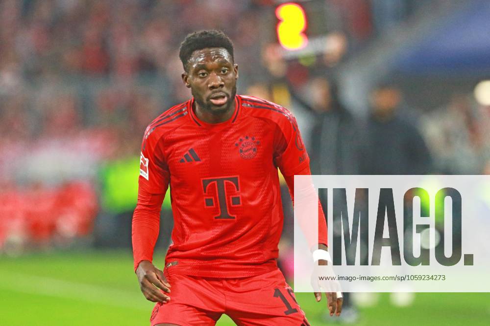 19 Alphonso Davies FCB Portraet, Portrait, Football 1 BL FC Bayern Munich Eintracht Frankfurt 23 02 2025 Allianz Arena PHOTO Mladen Lackovic LakoPress
