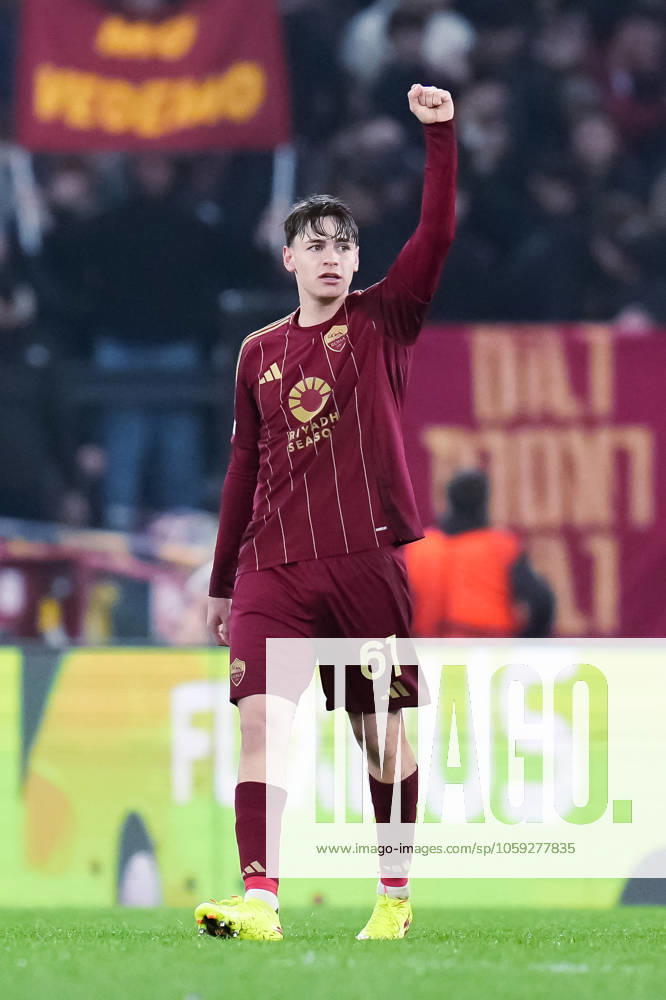 AS Roma v FC Porto - UEFA Europa League 2024 25 Knockout Play-off Second Leg Niccolo Pisilli of AS Roma celebrates after scoring third goal during the UEFA Europa League 2024 25 Knockout Play-off Second Leg match between AS Roma and FC Porto at Stadio Olimpico on February 20, 2025 in Rome, Italy. Rome Stadio Olimpico Rome Italy