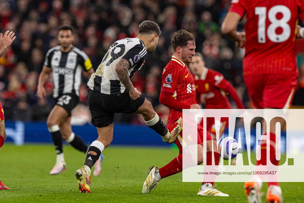 Football - FA Premier League - Liverpool FC v Newcastle United FC LIVERPOOL, ENGLAND - Wednesday, February 26, 2025: Newcastle United s Bruno Guimaraes goes in studs up on Liverpool s Alexis Mac Allister during the FA Premier League match between Liverpool FC and Newcastle United FC at Anfield. (Photo by David Rawcliffe Propaganda) LIVERPOOL Anfield MERSEYSIDE ENGLAND
