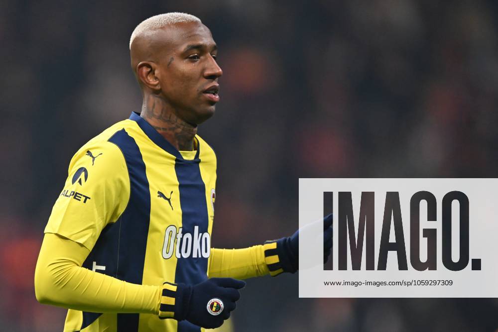 ISTANBUL - Talisca of Fenerbahce SK during the Turkish Superlig match between Galatasaray and Fenerbahce at the Ali Sami Yen Spor Kompleksi stadium on Feb. 24, 2025 in Istanbul, Turkey. ANP Hollandse Hoogte Turkish Super League 2024 25 ANPxSportx xGerritxvanxKeulenxIVx 521011375 originalFilename: 521011375