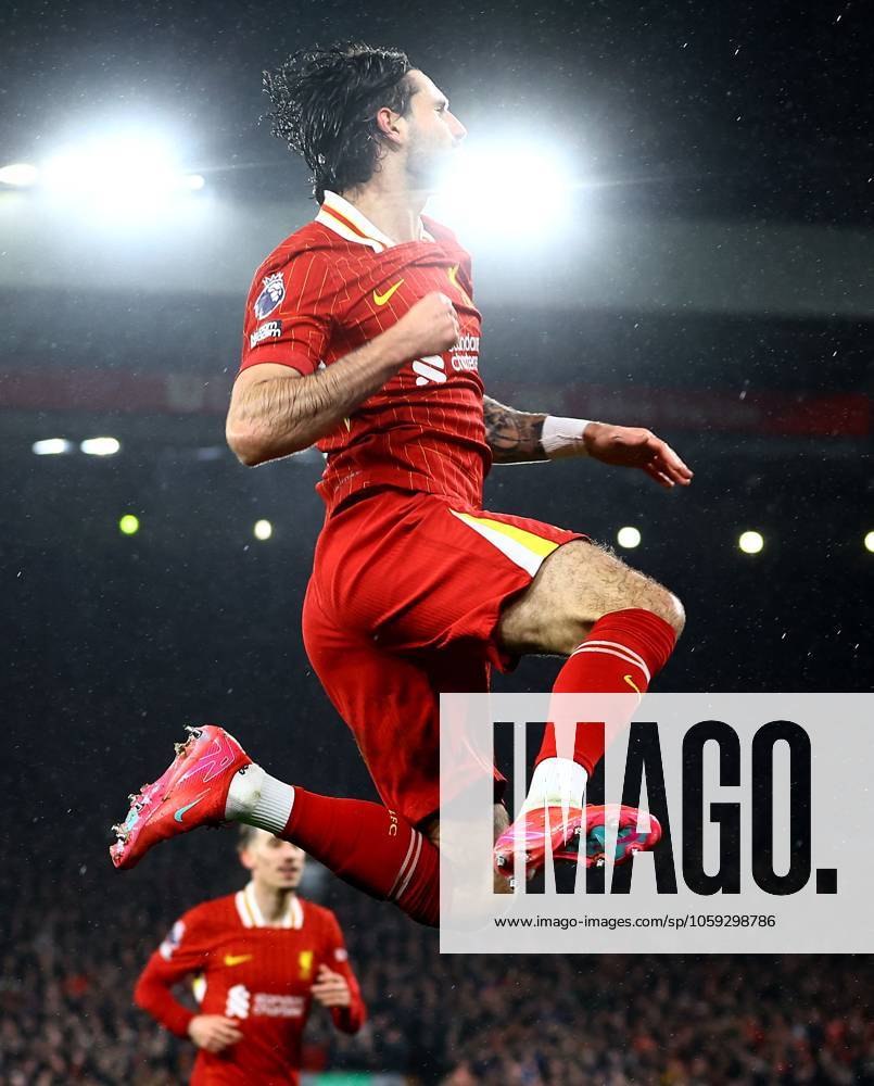 Bilder des Jahres 2025, Sport 02 Februar Dominik Szoboszlai of Liverpool celebrates scoring a goal to make the score 1-0 Liverpool v Newcastle United, Premier League, Football, Anfield, Liverpool, UK - 26 Feb 2025