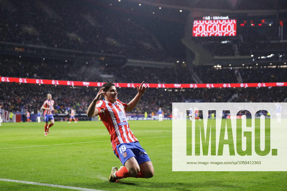 LA LIGA EA Sports - Atletico de Madrid vs Athletic de Bilbao‹ MADRID,SPAIN - 1 March: Julian Alvarez of Atletico de Madrid celebrates a goal during the La Liga 2024 25 match between Atletico de Madrid and Athletic de Bilbao‹ at Riyadh Air Metropolitano Stadium. (Photo by Guillermo Martinez) Madrid Riyadh Air Metropolitano Stadium Spain