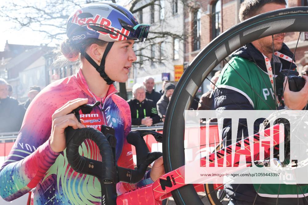Fenix Omloop van het Hageland AARSCHOT TIELT - WINGE, Belgium 02 03 2025 Zoë Backstedt, Canyon Sram pictured during the Fenix Omloop van het Hageland on 02 March 2025 ( Picture by Gianni Barbieux Photo News ).