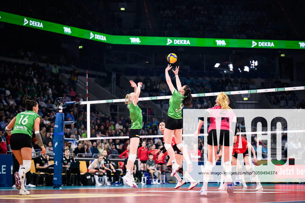 SAP Arena, Mannheim Volleyball, DVV Cup Final, USC Münster Muenster vs Dresdner SC Luisa van Clewe 8 Muenster , set Emilia Jordan 9 Muenster