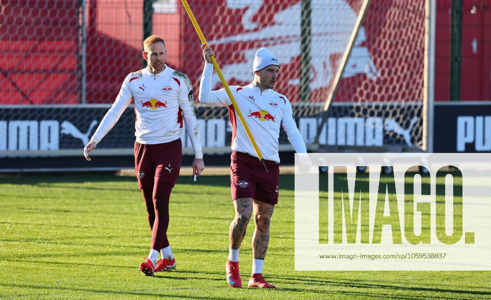 RB Leipzig Training Bundesliga Leipzig, 04 03 2025, RBL Training Center, Fußball Bundesliga , RB LEIPZIG Training , In the picture from l Goalkeeper Peter Gulacsi 1, RB Leipzig and David Raum 22, RB Leipzig , For editorial use only Only editorial use , Picture Point