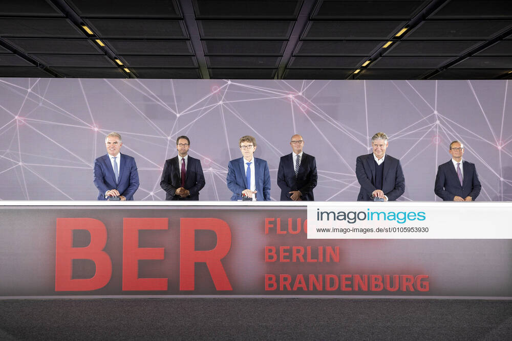 V l n r Carsten Spohr, Chairman of the Lufthansa Executive Board, Andreas Scheuer, Federal Minister of Transport and Digital Infrastructure, Engelbert Luetke Daldrup, Chairman of the Management Board of Flughafen Berlin Brandenburg GmbH, Die