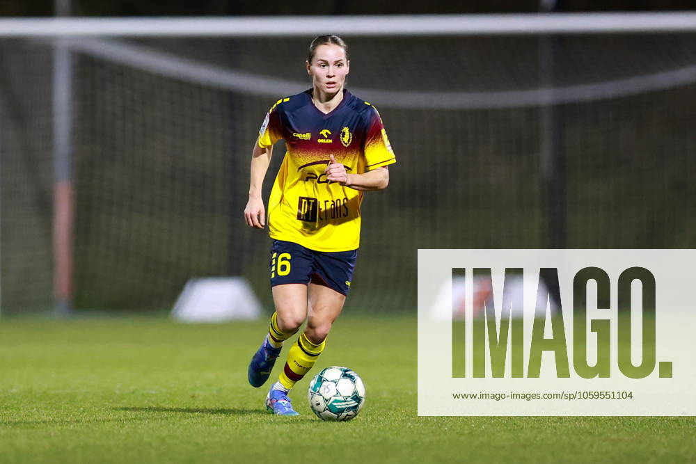 MECZ EKSTRALIGI KOBIET W PILCE NOZNEJ -- WOMENS EKSTRALIGA MATCH POGON SZCZECIN - POGON TCZEW NZ MARTYNA BRODZIK FOT. KRZYSZTOF CICHOMSKI NEWSPIX.PL --- newspix.pl