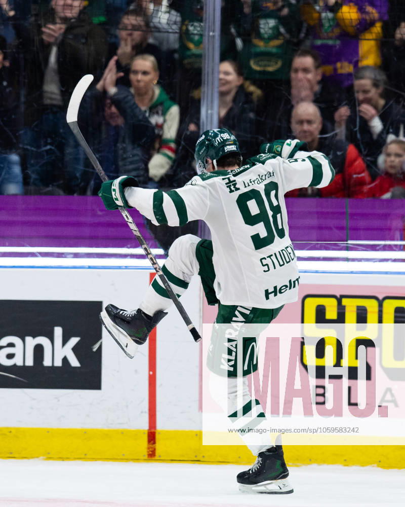 Färjestads Marian Studenic cheers after 3 4 during the ice hockey match in SHL between Frölunda and Färjestad on March 6, 2025 in Gothenburg
