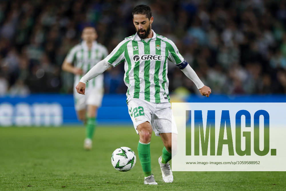 Real Betis Balompie v Vitoria SC - UEFA Conference League 2024 25 Round of 16 First Leg Francisco Roman Alarcon Isco of Real Betis controls the ball during the UEFA Conference League match between Real Betis and Vitoria Guimaraes SC at Benito Villamarin in Seville, Spain, on March 6, 2025. Seville Spain