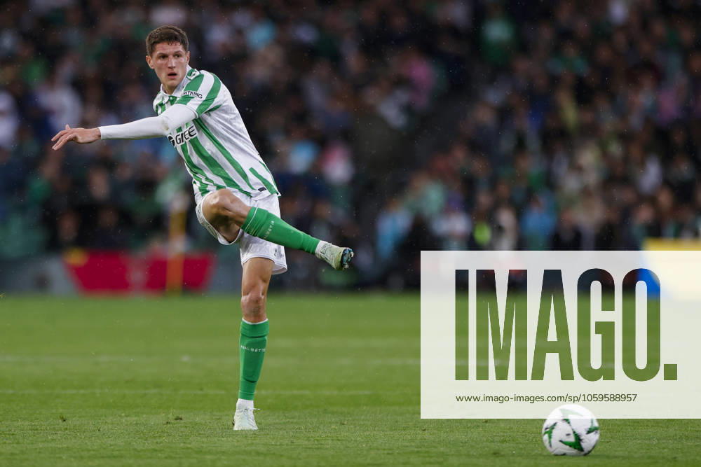 Real Betis Balompie v Vitoria SC - UEFA Conference League 2024 25 Round of 16 First Leg Sergi Altimira of Real Betis passes the ball during the UEFA Conference League match between Real Betis and Vitoria Guimaraes SC at Benito Villamarin in Seville, Spain, on March 6, 2025. Seville Spain