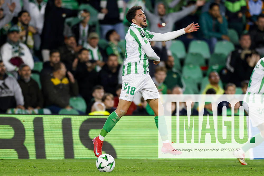 Real Betis Balompie v Vitoria SC - UEFA Conference League 2024 25 Round of 16 First Leg Pablo Fornals of Real Betis argues with the referee during the UEFA Conference League match between Real Betis and Vitoria Guimaraes SC at Benito Villamarin in Seville, Spain, on March 6, 2025. Seville Spain