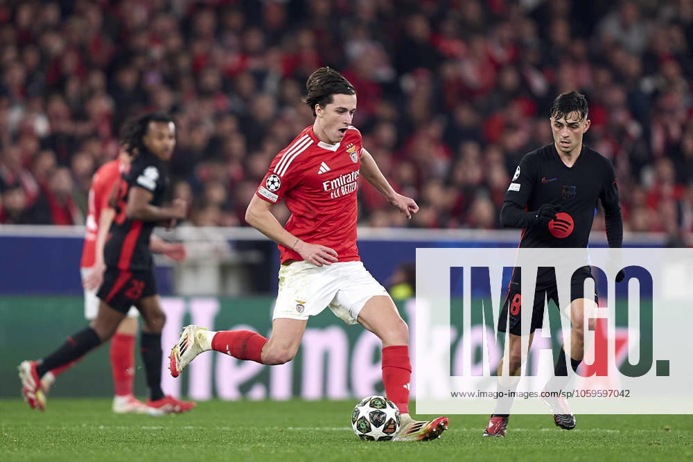 SL Benfica v FC Barcelona, Barca - UEFA Champions League 2024 25 Round of 16 First Leg Alvaro Carreras of SL Benfica is in action during the UEFA Champions League 2024 25 Round of 16 first leg match between SL Benfica and FC Barcelona in Lisbon, Portugal, on March 5, 2025. Lisbon, Portugal Lisbon Portugal