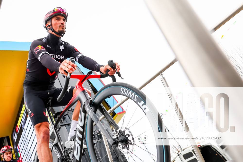 French Julian Alaphilippe of Tudor Pro Cycling Team pictured at the start of the first stage of 83th edition of the Paris-Nice cycling race, from and to Le Perray-en-Yvelines (156,5km), Sunday 09 March 2025. DAVIDxPINTENS x114552451x